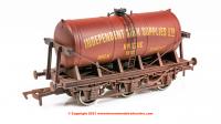 4F-031-012 Dapol Milk Tanker in Independent Milk Supplies livery with weathered finish